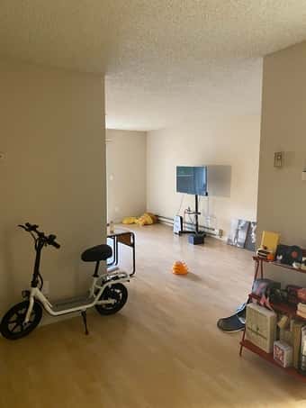Spacious 1B Sublet starting July near Cal Ave, walkable to Stanford 2