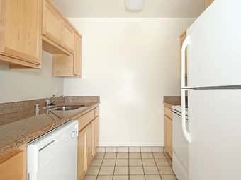 Spacious 1B Sublet starting July near Cal Ave, walkable to Stanford 3