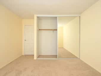 Spacious 1B Sublet starting July near Cal Ave, walkable to Stanford 4