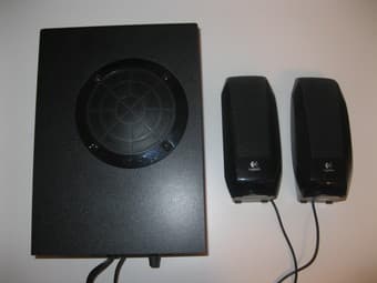 Logitech S220 2.1 Speaker System with Subwoofer - $15 1