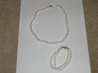 Pearl necklace $100 1