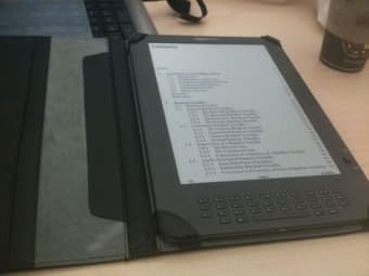 KINDLE DX - 2.5 months old - Like new! 315$ OBO 1