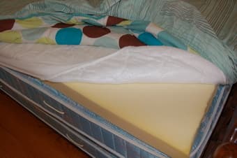 SELLING - 4" Memory Foam Mattress Topper + Mattress Pad 1