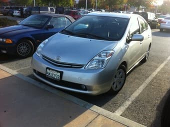 2005 Toyota Prius Package 6, Clear title, $11000 2