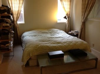 Master bedr. in shared house - Redwood city - $800/month - June-Sept. 1