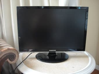 Samsung 2253BW Widescreen LCD Monitor $100 1