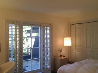 $1350 Beautiful Bedroom - Huge Windows, Close to Univ Ave 1