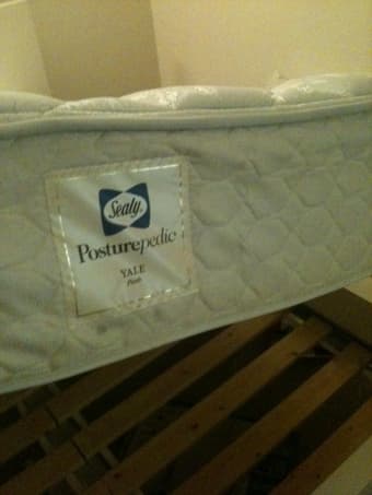 Full Size Bed Frame (White) + mid beam + Mattress 2