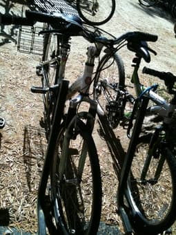 Women's Schwinn white hybrid 26" bike with u-lock, side basket $130 3
