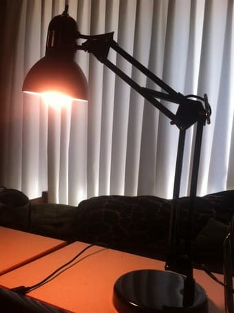 No more annoying shadows! Flexible desk lamp for sale for only $20! 1