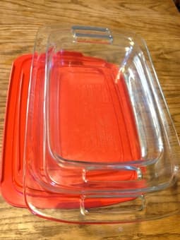 2-Piece Glass Baking Dish Set - NEARLY NEW 1