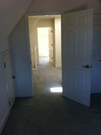 $1400 Top floor in Mountain View Townhome 1 block from Castro St 3