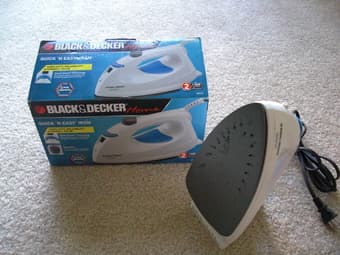 Iron(BLACK&DECKER) $5 1