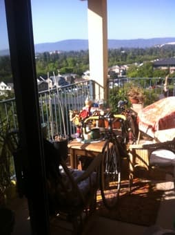1 Bdrm on Campus, Top Floor, Amazing View, Everything Included 1