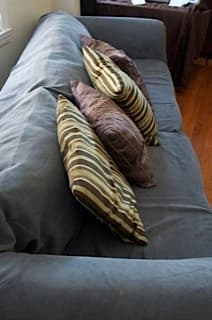 COMFY COUCH $75 3