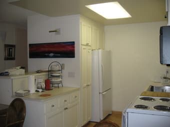 Roommates Wanted - 1 Large furnished Master Bedroom close to Stanford 3
