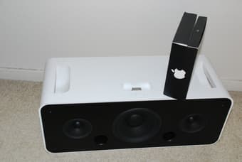 Apple Hi-Fi Home Stereo for iPod (White) 2