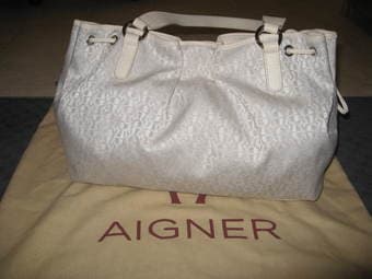 Aigner Handbag (made in Italy) 2