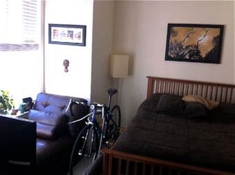 Room in Downtown Mountain View, Walk to Caltrain/Restaurants/Bars 1