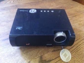 Viewsonic PJ503D Projector - $150 1