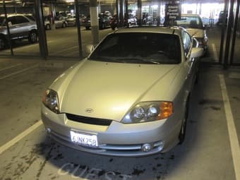 Hyundai Tiburon Sports Coupe @ $6700 1
