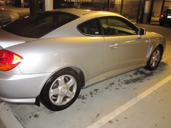 Hyundai Tiburon Sports Coupe @ $6700 2