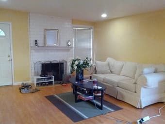 Year-lease starting Aug: $960/mth Master BR+BA in MT view house 2