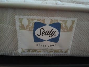 Sealy Queen Summer Grove mattress 6 mth old $230 - original price $370 1