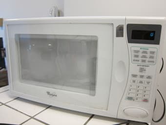 Whirlpool Microwave $15 1