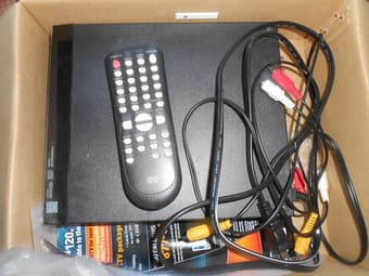 MAGNAVOX  DVD PLAYER   FOR  SALE:  ONLY  $15 2