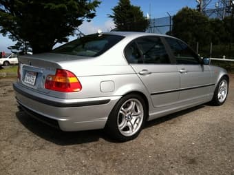 2004 BMW 330i Sedan Automatic with Sport Package Clean Title - $9000 3