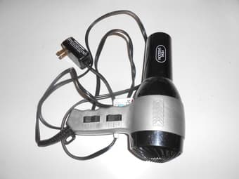 Vidal Sassoon Hair Dryer  for sale:  $10 2