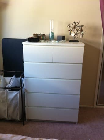 White, 6-Drawer Chest - $100 1