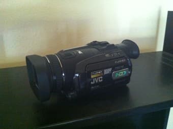 HD Camera JVC GZ-HD7U 2