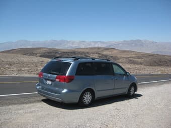 2005 Toyota Sienna LE 8-seater 88500 miles good condition $10000 1