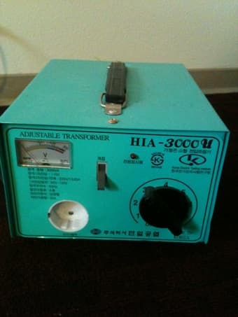 110V to 220V Voltage Transformer/Converter 1