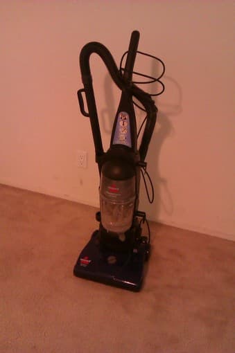 vacuum cleaner - $35 1