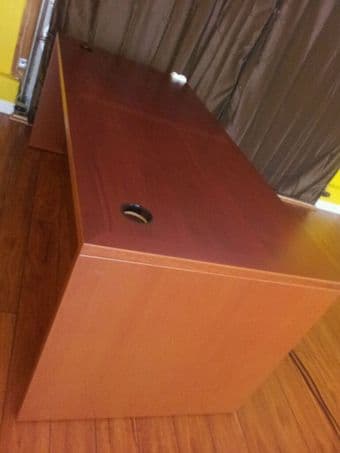 almost brand new and beautiful desk for sale 2