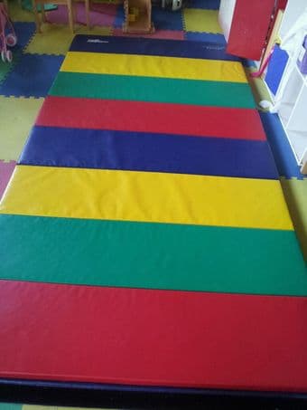 brand new gymnastics mat for sale 1