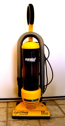 moving sale: matress, cooking stuffs, vaccum cleaner, houseold items 3