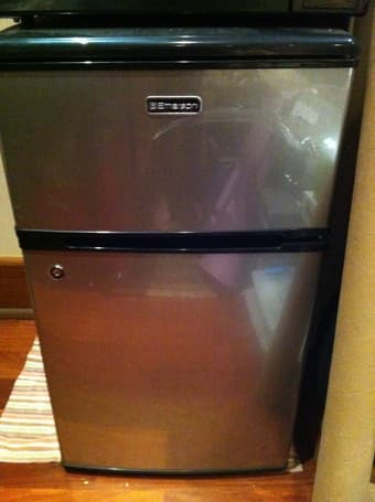 Emerson 2 door compact fridge/ freezer - $100 1