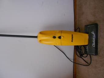 EUREKA quick-up Vaccum for sale: only $10 2