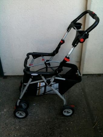 Selling Graco Infant car seat stroller frame 1