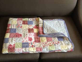 Beautiful twin quilt $40 1
