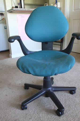 computer table and Chair, table lamps, laundry basket - low price 3