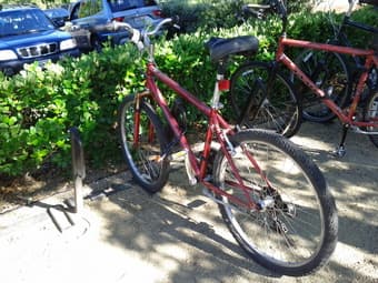 Amazing red bike !!!!! 2