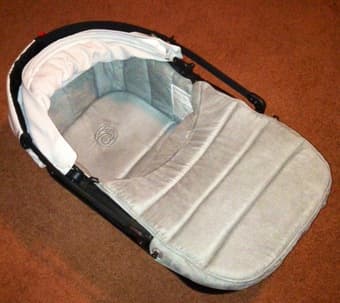 Orbit Baby G2 Bassinet Cradle + Rocker 1