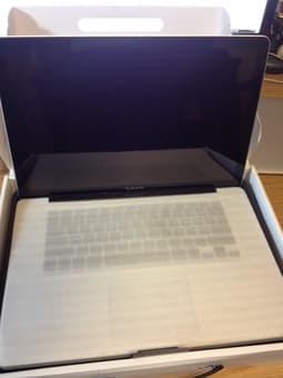 (pics) 2011 Macbook Pro 15", 2.4ghz, 4GB, 128GB Solid State Like-New 3