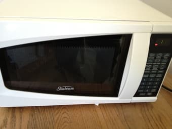 Moving sale, Rice cook and Microwave Oven 1