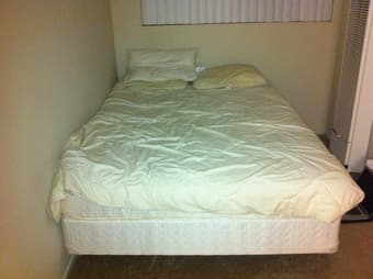 queen bed for $100 1